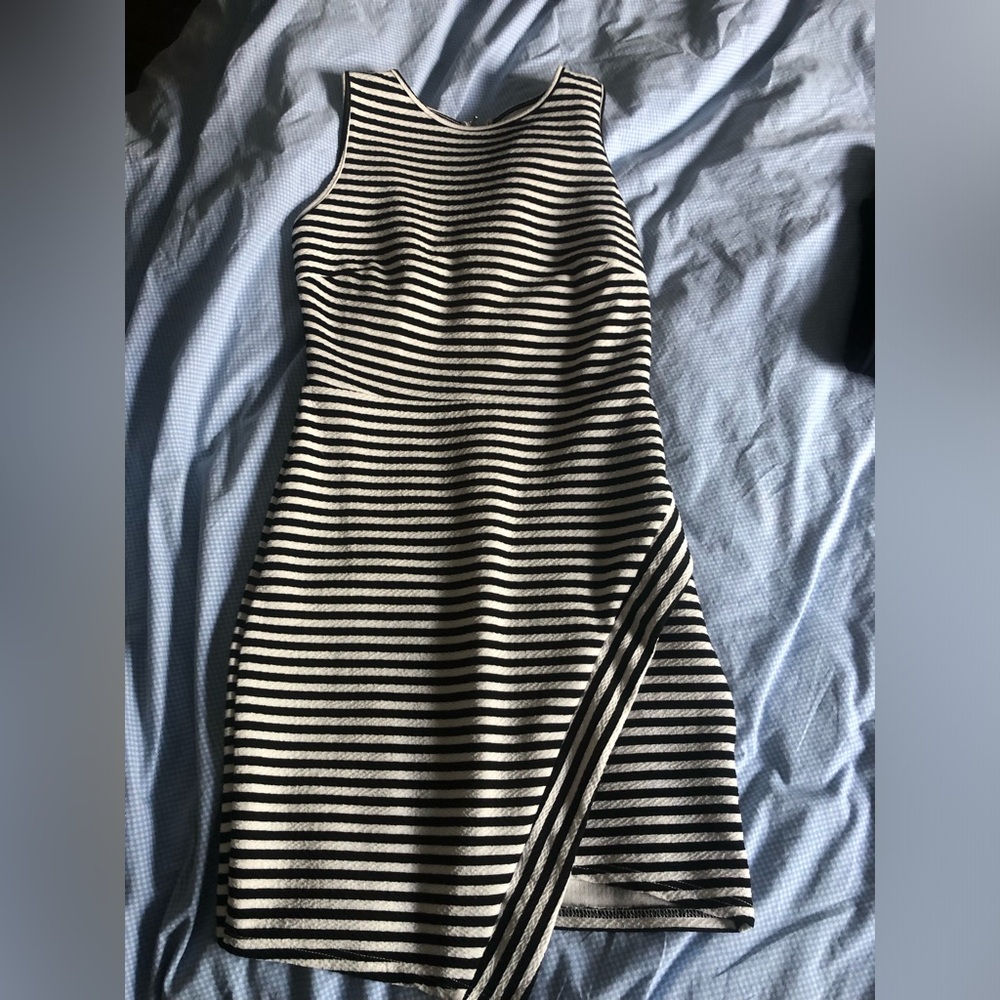 Ladies Sleeveless Dress Size S